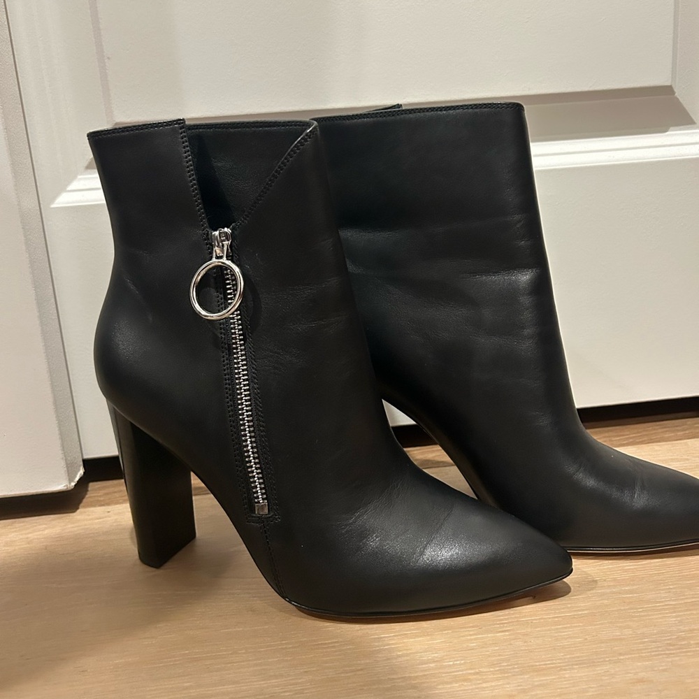 NWT!  Brand new gorgeous Paige boots!